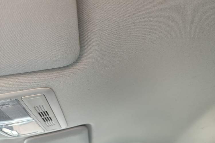 Used Honda Vezel 2017 1.5L CVT 2WD Comfort Model Headliner
