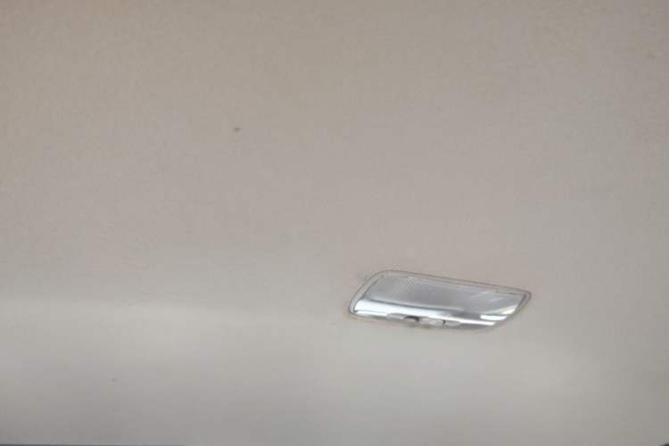 Used Honda Vezel 2017 1.5L manual two-wheel drive Comfort trim level Headliner