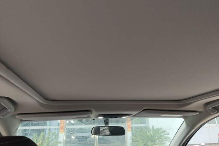 Used Honda Vezel 2017 1.8L CVT Front-Wheel Drive Pioneer Edition Headliner
