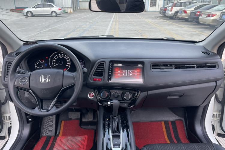 Used Honda Vezel 2017 1.8L CVT Front-Wheel Drive Pioneer Edition Interior 1