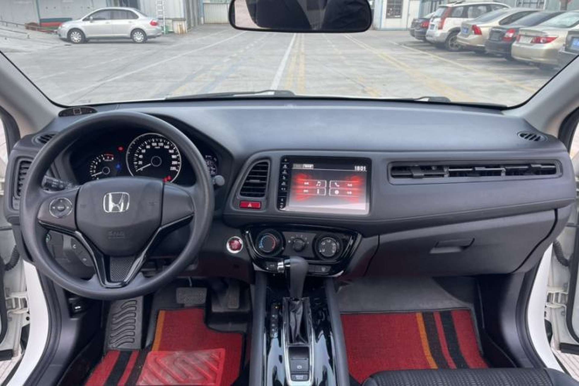 Used Honda Vezel 2017 1.8L CVT Front-Wheel Drive Pioneer Edition Interior 1