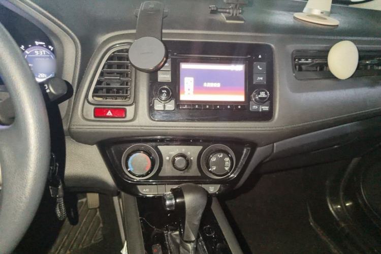 Used Honda Vezel 2017 1.5L CVT 2WD Comfort Model Interior 2