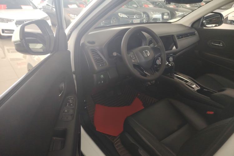 Used Honda Vezel 2017 1.5L CVT 2WD Comfort Model Interior 2