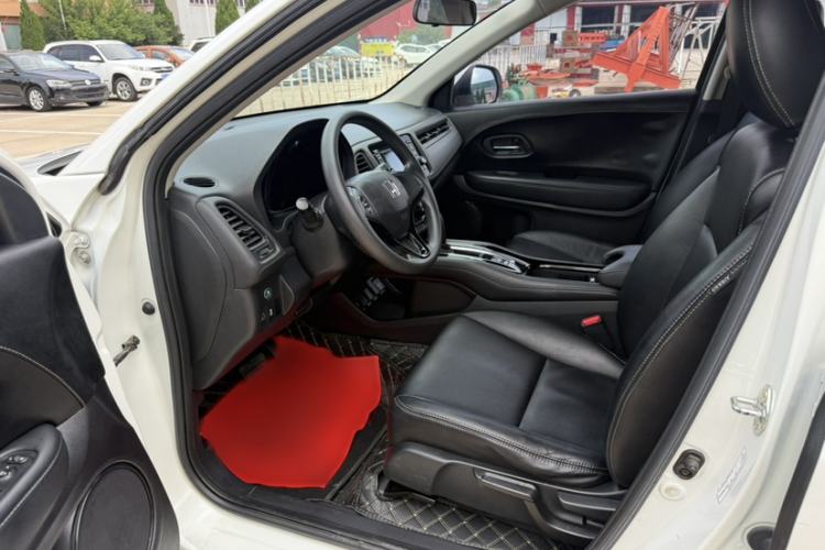 Used Honda Vezel 2017 1.5L CVT 2WD Comfort Model Interior 2