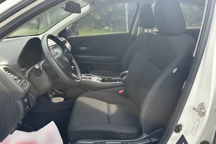 Used Honda Vezel 2017 1.5L CVT 2WD Comfort Model Interior 2
