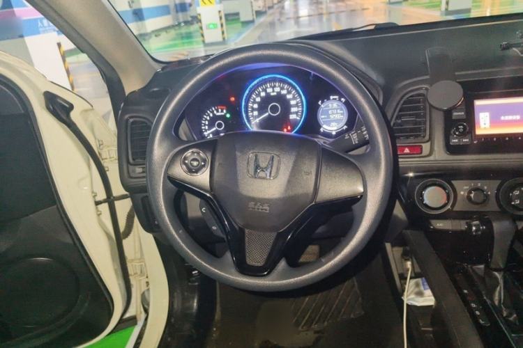 Used Honda Vezel 2017 1.5L CVT 2WD Comfort Model Interior 3