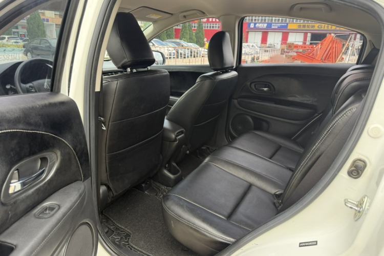 Used Honda Vezel 2017 1.5L CVT 2WD Comfort Model Interior 3