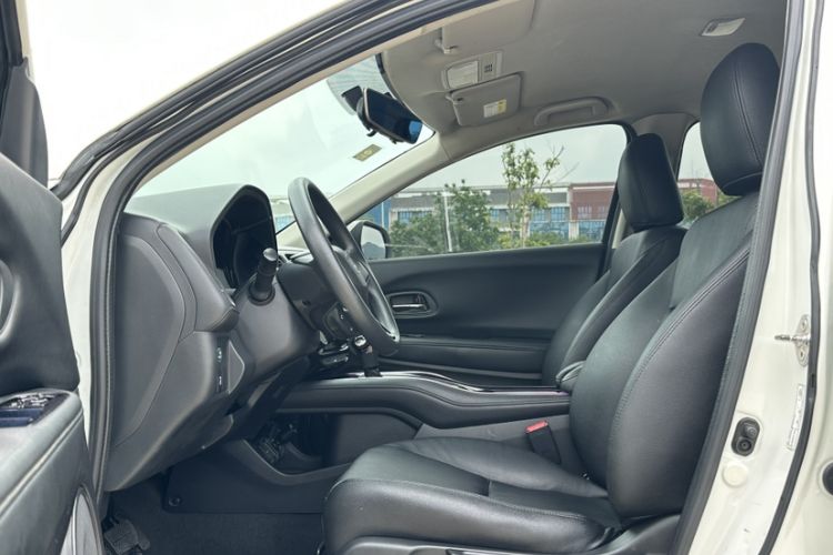 Used Honda Vezel 2017 1.5L CVT 2WD Comfort Model Interior 3