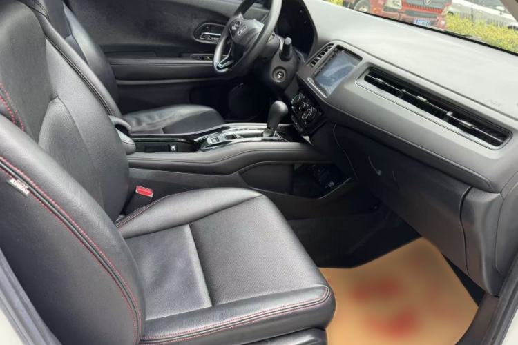 Used Honda Vezel 2017 1.5L CVT 2WD Comfort Model Interior 3