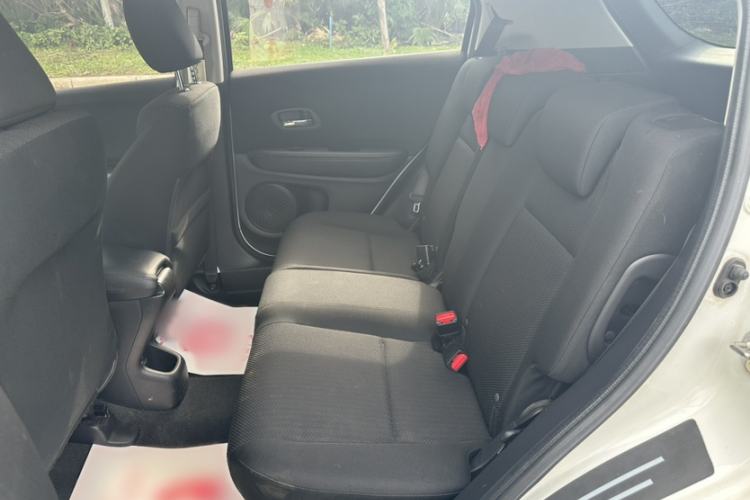 Used Honda Vezel 2017 1.5L CVT 2WD Comfort Model Interior 3