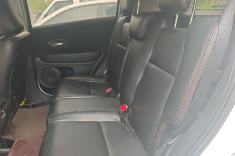 Used Honda Vezel 2017 1.5L CVT 2WD Comfort Model Interior 4
