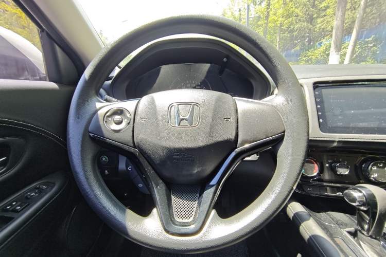 Used Honda Vezel 2017 1.5L CVT 2WD Comfort Model Interior 4