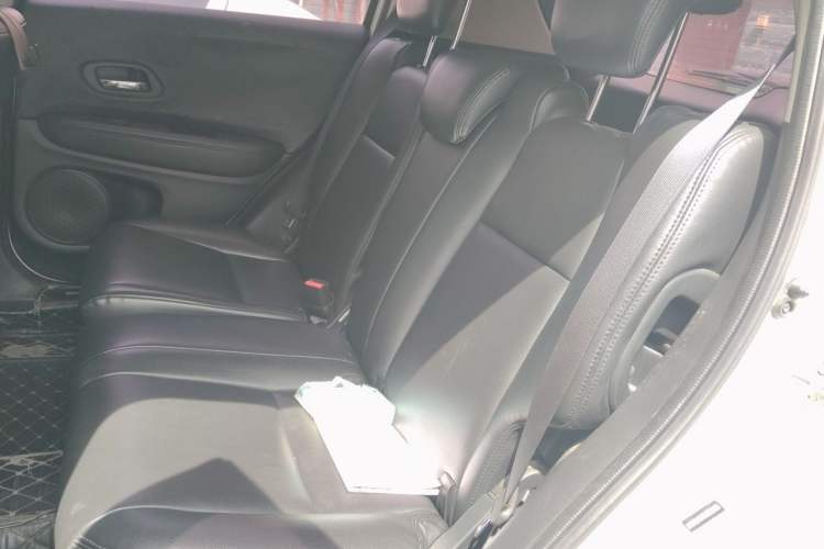 Used Honda Vezel 2017 1.5L CVT 2WD Comfort Model Interior 4