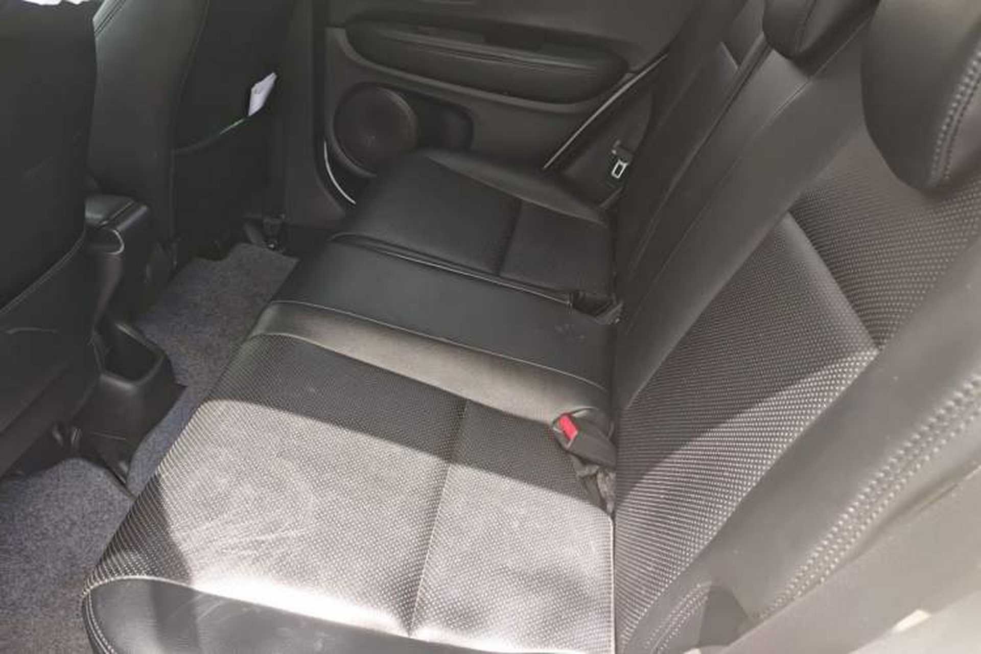 Used Honda Vezel 2017 1.5L CVT 2WD Comfort Model Interior 4