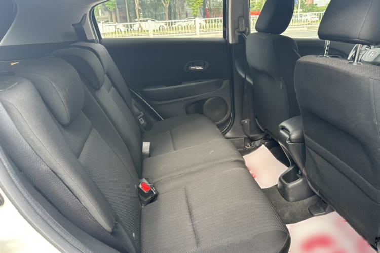Used Honda Vezel 2017 1.5L CVT 2WD Comfort Model Interior 4