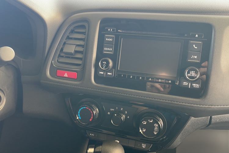 Used Honda Vezel 2017 1.5L CVT 2WD Comfort Model Interior 7