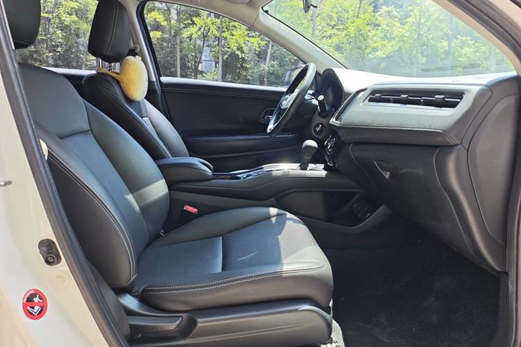 Used Honda Vezel 2017 1.5L CVT 2WD Comfort Model Interior 7