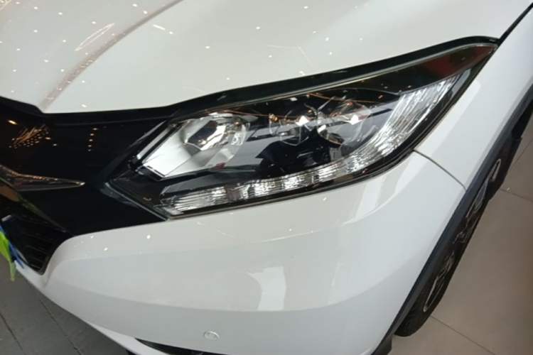 Used Honda Vezel 2017 1.8L CVT Front-Wheel Drive Pioneer Edition Left Front Headlight