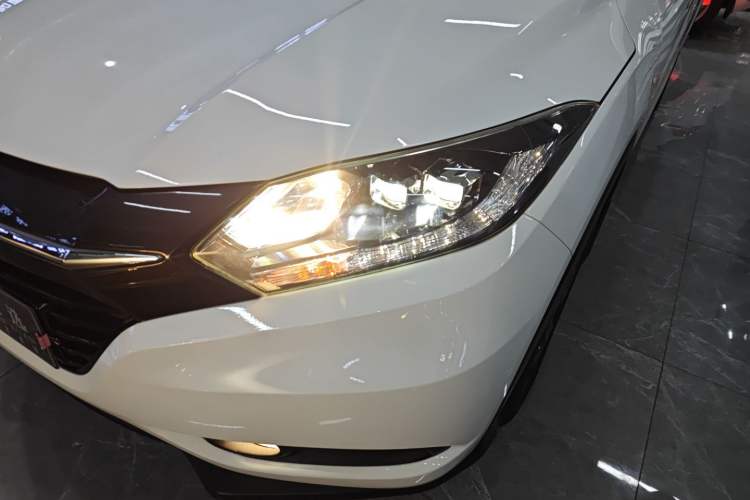 Used Honda Vezel 2017 1.8L CVT Front-Wheel Drive Pioneer Edition Left Front Headlight