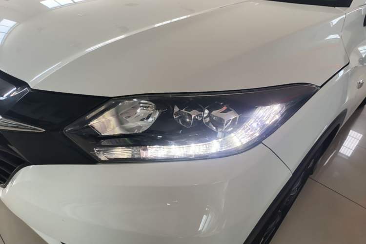 Used Honda Vezel 2017 1.8L CVT Front-Wheel Drive Pioneer Edition Left Front Headlight