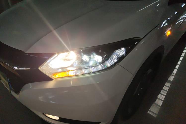 Used Honda Vezel 2017 1.8L CVT Front-Wheel Drive Pioneer Edition Left Front Headlight