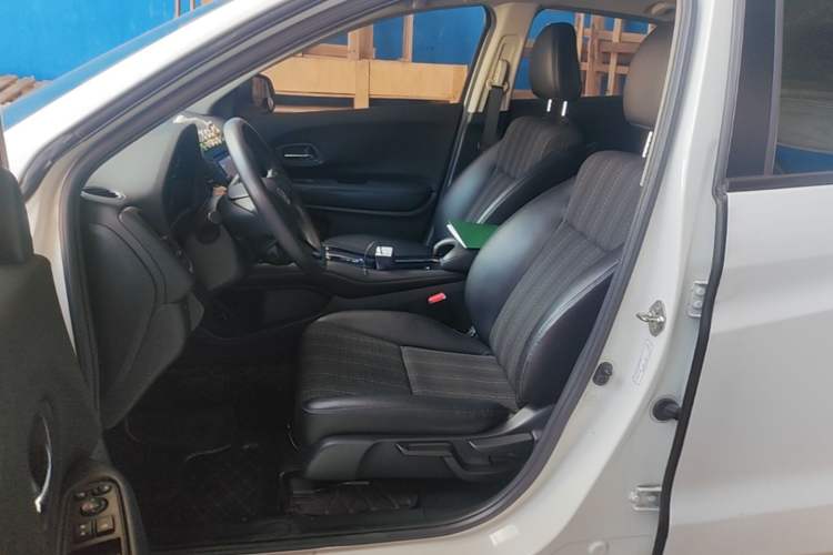 Used Honda Vezel 2017 1.8L CVT Front-Wheel Drive Pioneer Edition Left Front Seat