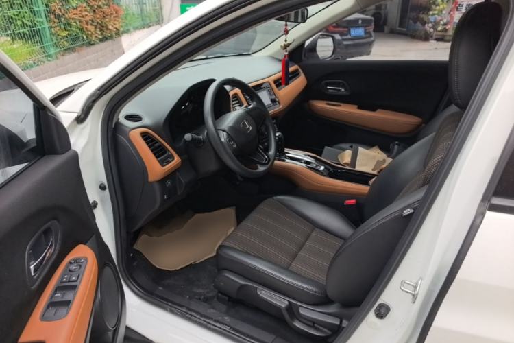 Used Honda Vezel 2017 1.8L CVT Front-Wheel Drive Pioneer Edition Left Front Seat