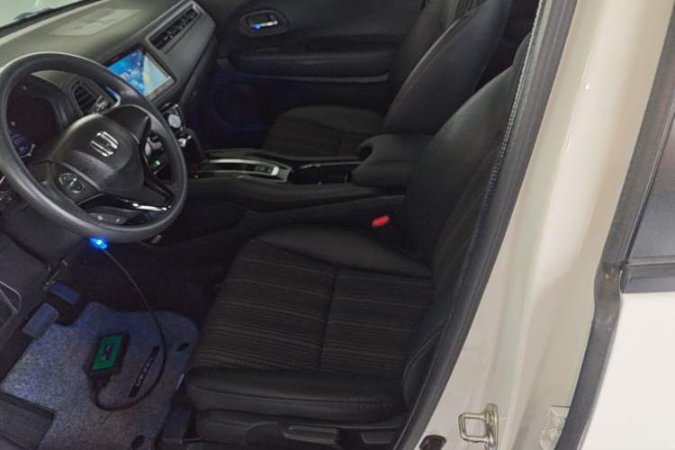 Used Honda Vezel 2017 1.8L CVT Front-Wheel Drive Pioneer Edition Left Front Seat
