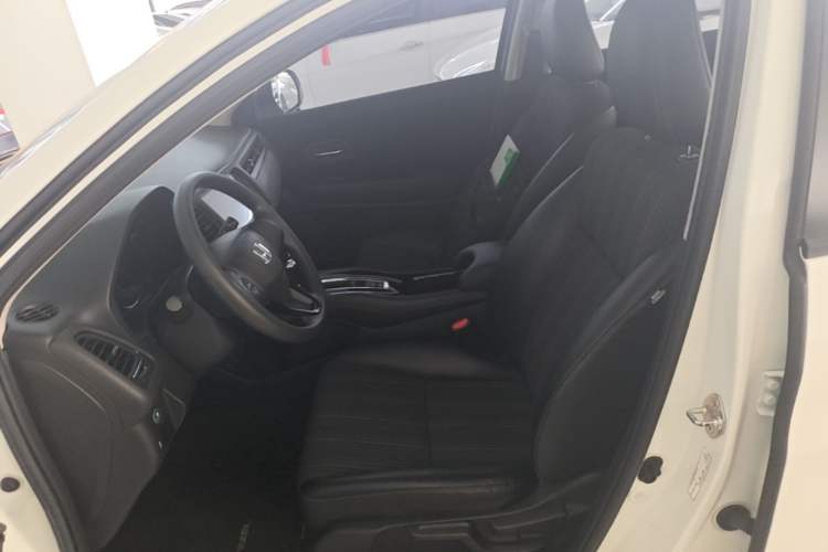 Used Honda Vezel 2017 1.8L CVT Front-Wheel Drive Pioneer Edition Left Front Seat