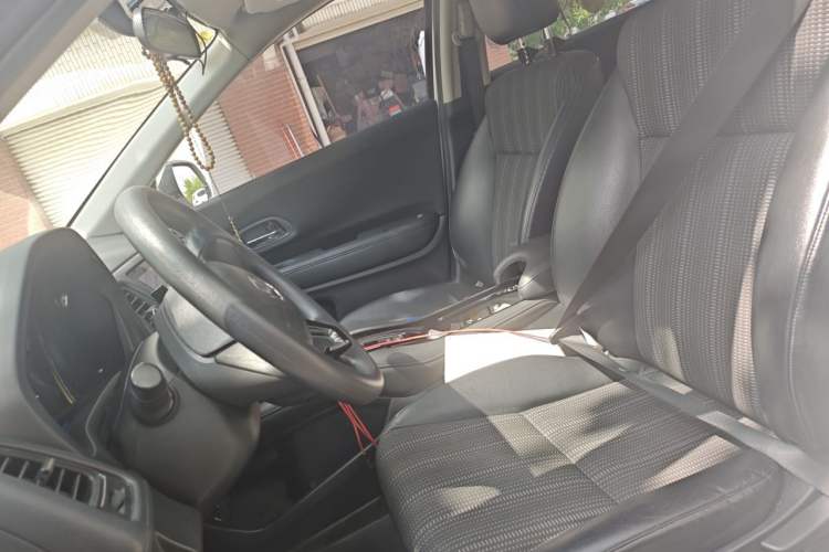 Used Honda Vezel 2017 1.8L CVT Front-Wheel Drive Pioneer Edition Left Front Seat