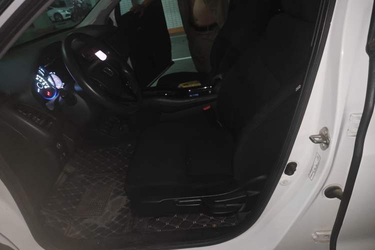 Used Honda Vezel 2017 1.5L CVT 2WD Comfort Model Left Front Seat