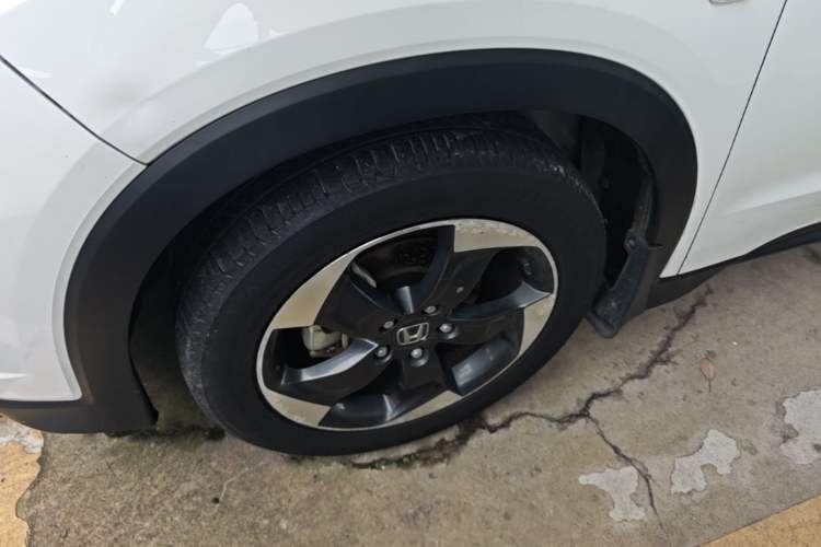 Used Honda Vezel 2017 1.8L CVT Front-Wheel Drive Pioneer Edition Left Front Wheel Hub