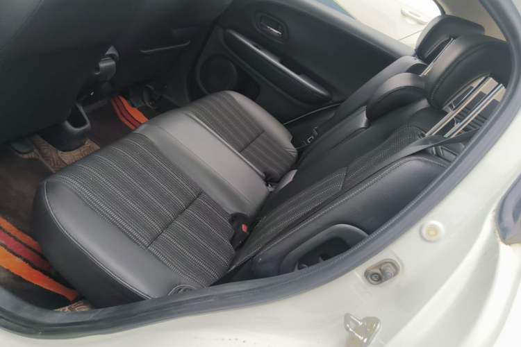Used Honda Vezel 2017 1.8L CVT Front-Wheel Drive Pioneer Edition Left Rear Seat