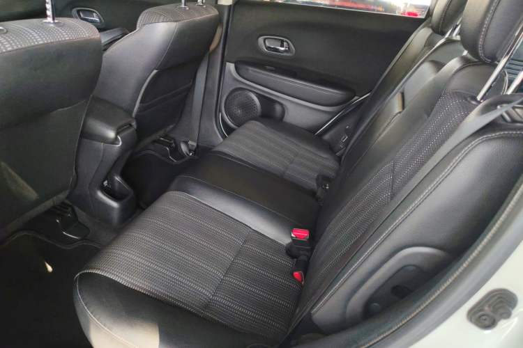 Used Honda Vezel 2017 1.8L CVT Front-Wheel Drive Pioneer Edition Left Rear Seat