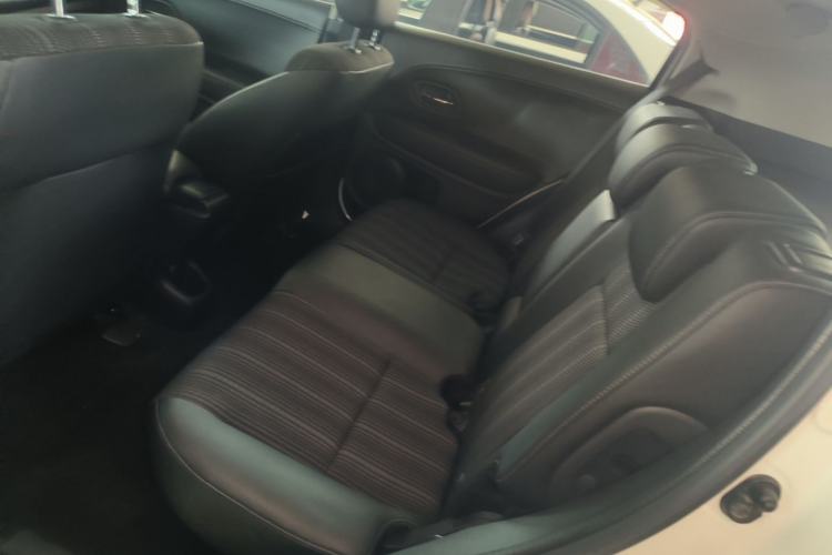Used Honda Vezel 2017 1.8L CVT Front-Wheel Drive Pioneer Edition Left Rear Seat