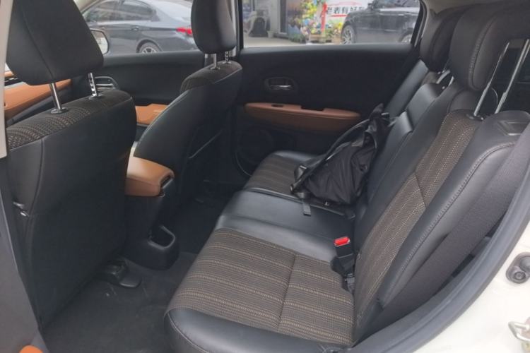 Used Honda Vezel 2017 1.8L CVT Front-Wheel Drive Pioneer Edition Left Rear Seat