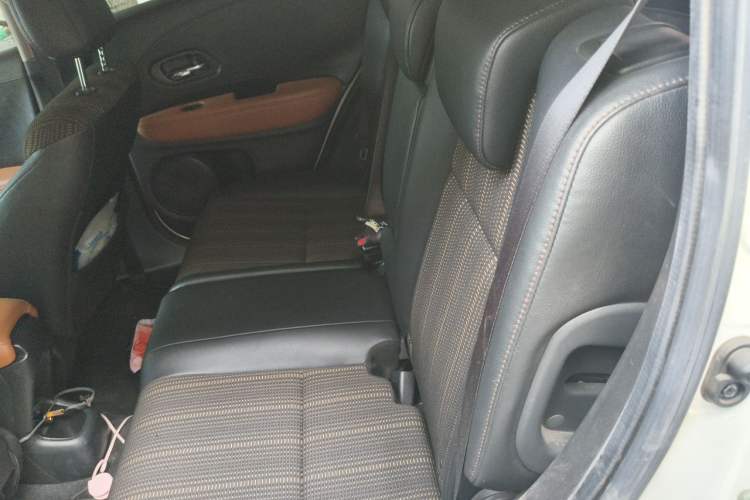 Used Honda Vezel 2017 1.8L CVT Front-Wheel Drive Pioneer Edition Left Rear Seat