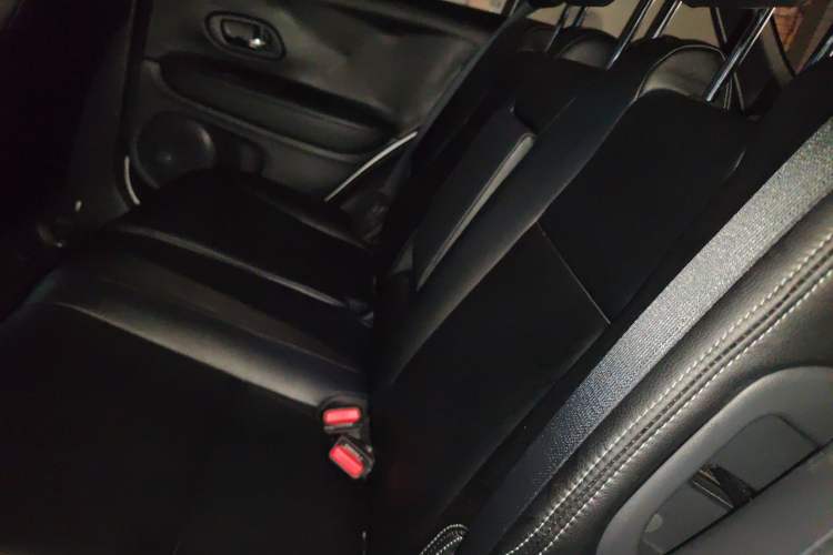 Used Honda Vezel 2017 1.8L CVT Front-Wheel Drive Pioneer Edition Left Rear Seat