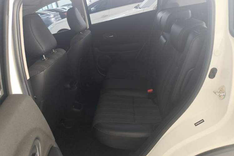 Used Honda Vezel 2017 1.8L CVT Front-Wheel Drive Pioneer Edition Left Rear Seat