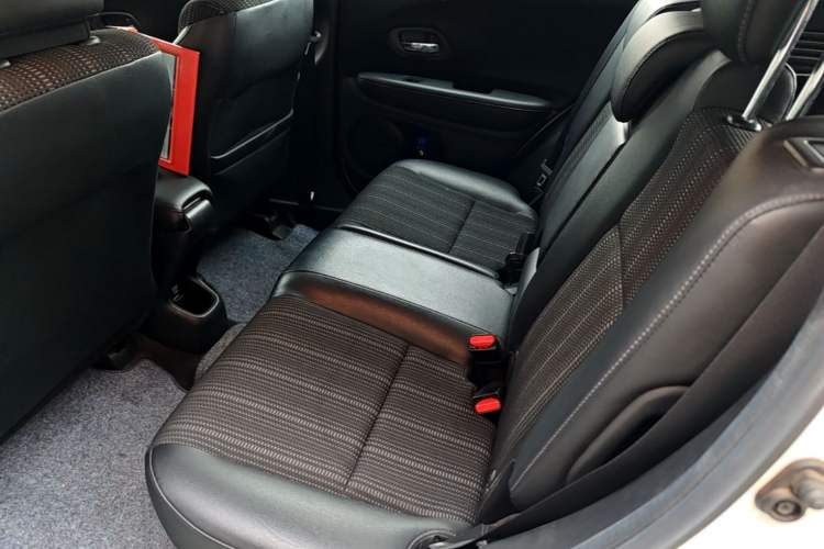 Used Honda Vezel 2017 1.8L CVT Front-Wheel Drive Pioneer Edition Left Rear Seat