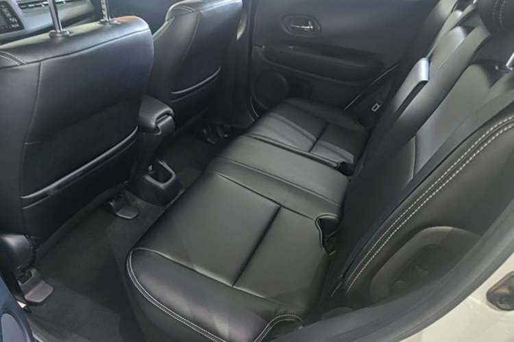 Used Honda Vezel 2017 1.8L CVT Front-Wheel Drive Pioneer Edition Left Rear Seat