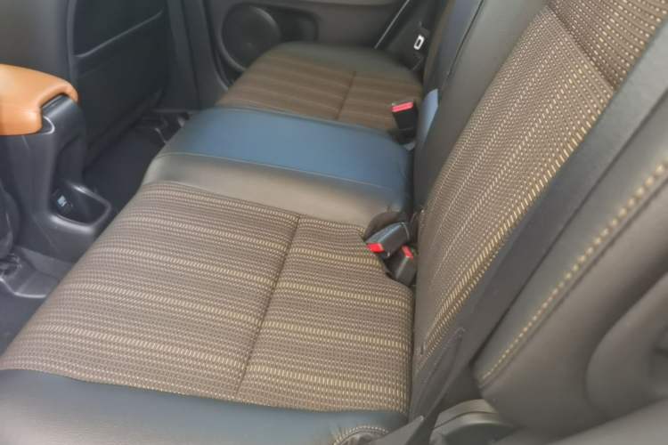 Used Honda Vezel 2017 1.8L CVT Front-Wheel Drive Pioneer Edition Left Rear Seat
