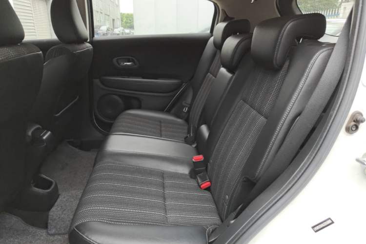 Used Honda Vezel 2017 1.8L CVT Front-Wheel Drive Pioneer Edition Left Rear Seat