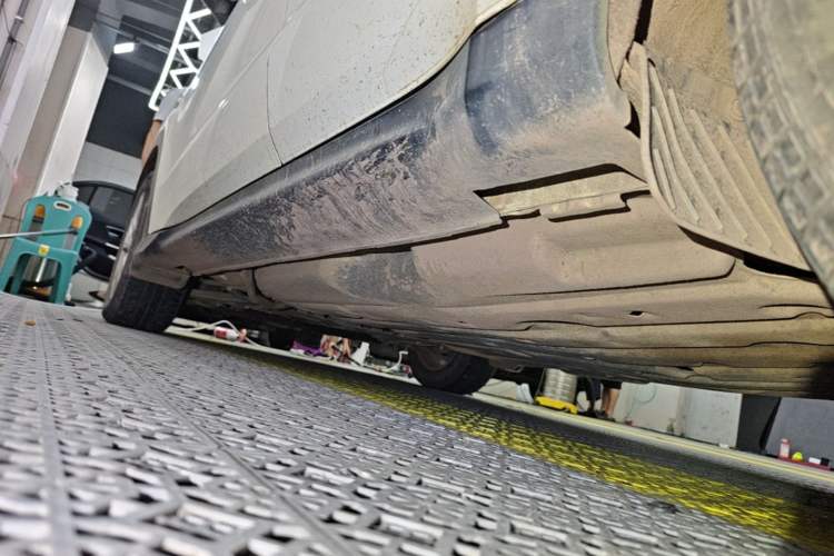 Used Honda Vezel 2017 1.5L CVT 2WD Comfort Model Left Side Sill