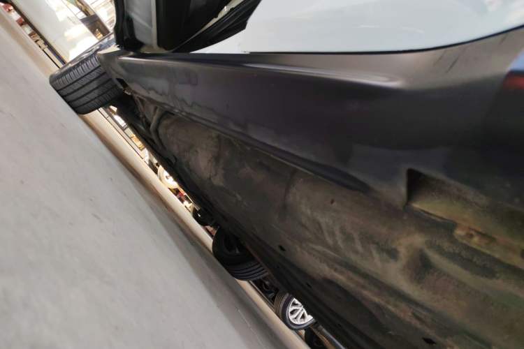 Used Honda Vezel 2017 1.8L CVT Front-Wheel Drive Pioneer Edition Left Side Sill