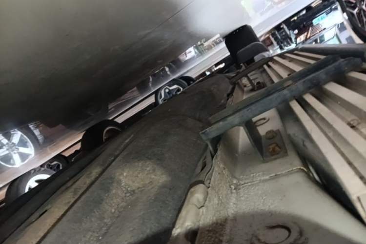 Used Honda Vezel 2017 1.8L CVT Front-Wheel Drive Pioneer Edition Left Side Sill