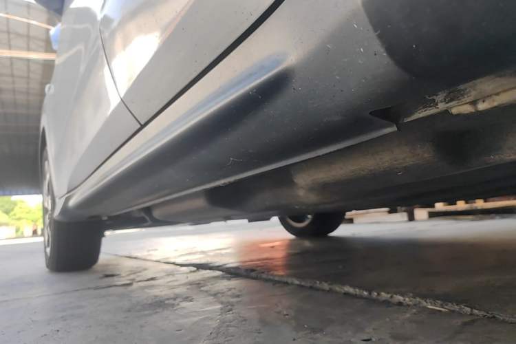 Used Honda Vezel 2017 1.8L CVT Front-Wheel Drive Pioneer Edition Left Side Sill