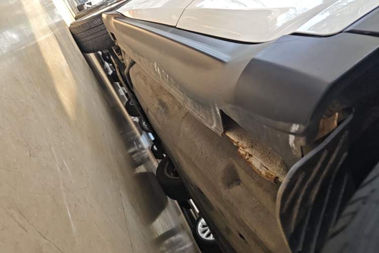 Used Honda Vezel 2017 1.5L CVT 2WD Comfort Model Left Side Sill