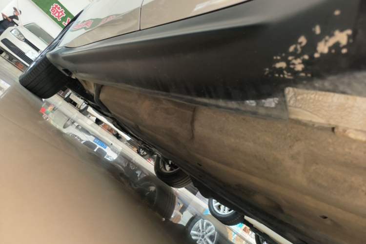 Used Honda Vezel 2017 1.8L CVT Front-Wheel Drive Pioneer Edition Left Side Sill