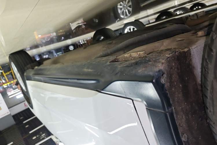 Used Honda Vezel 2017 1.5L CVT 2WD Comfort Model Left Side Sill